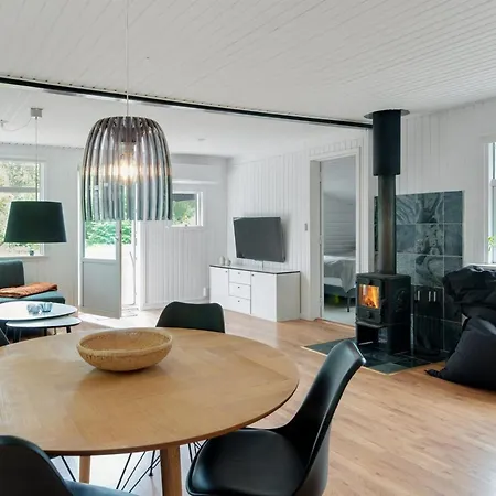 Hilde - 1-7km From The Sea By Interhome *